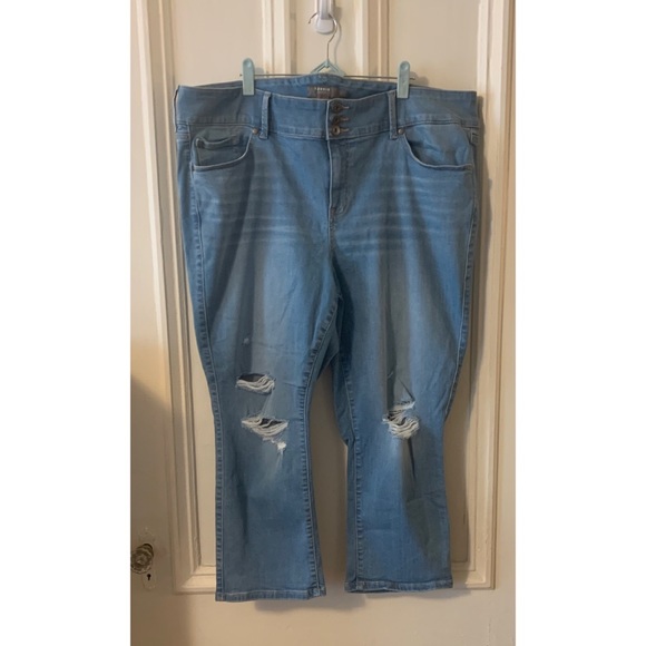 NEVER WORN Torrid 22 Crop Jegging - Super Soft Eco Light Wash - Picture 8 of 15